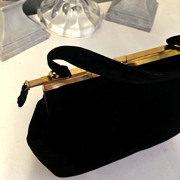 Authentic 1950's Vintage Bienen Davis Purse w/Handle, Black Suede, Satin Lining. - Picture 5 of 12